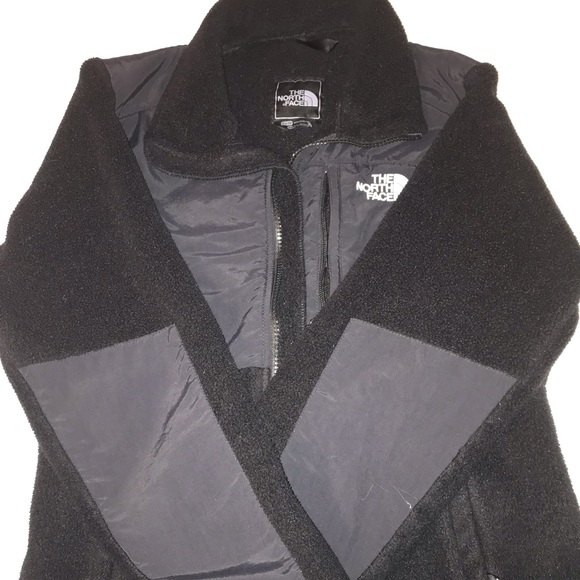 The North Face Jackets & Blazers - **SOLD** North Face Denali 2 jacket
